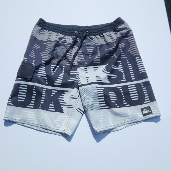 Quiksilver Other - Quiksilver Board Shorts Men's Size M - Grey and Black